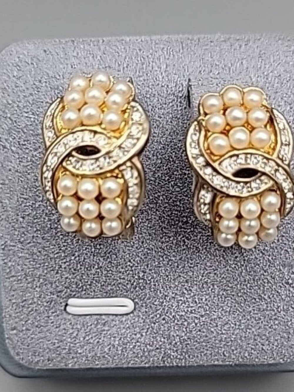 VTG Carre Copenhagen Gold Plated Scalloped Clip On Earrings Retro Textured Oval